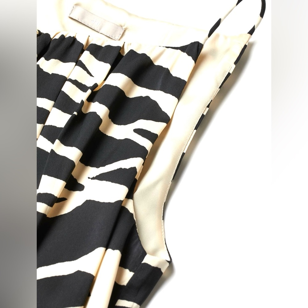 H&M DRESS - Picture 10 of 11